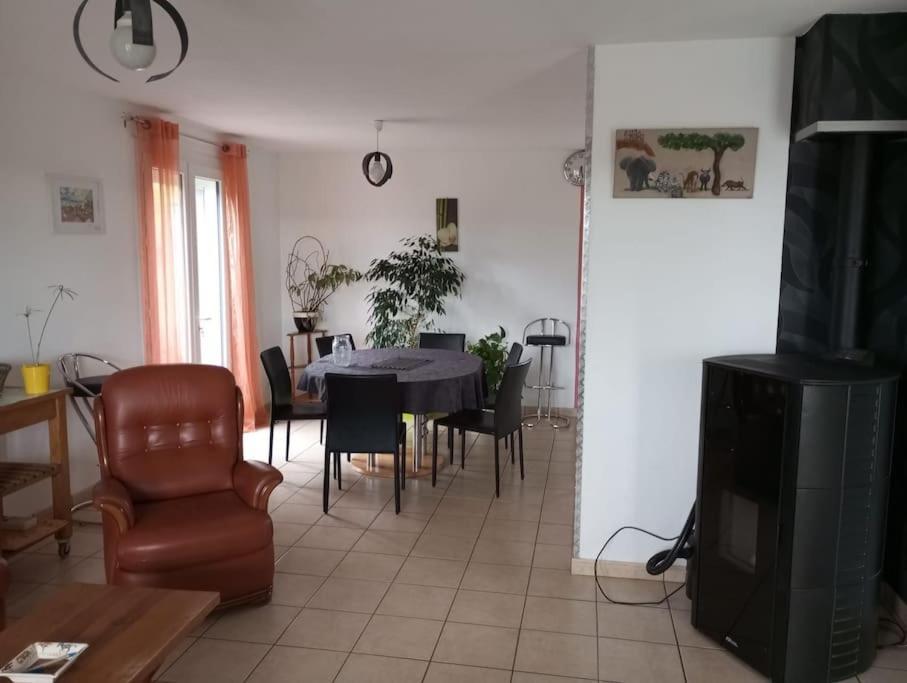 Maison 6 Personnes Billom Exterior foto